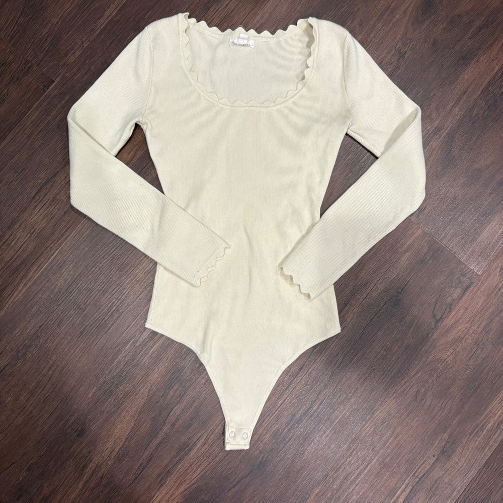 Balletcore Scalloped Ribbed Bodysuit Viscose M Cream Coquette Layering Fall Prep